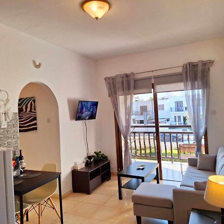 Kato Paphos Apt 400M To The Beach Bagian luar foto