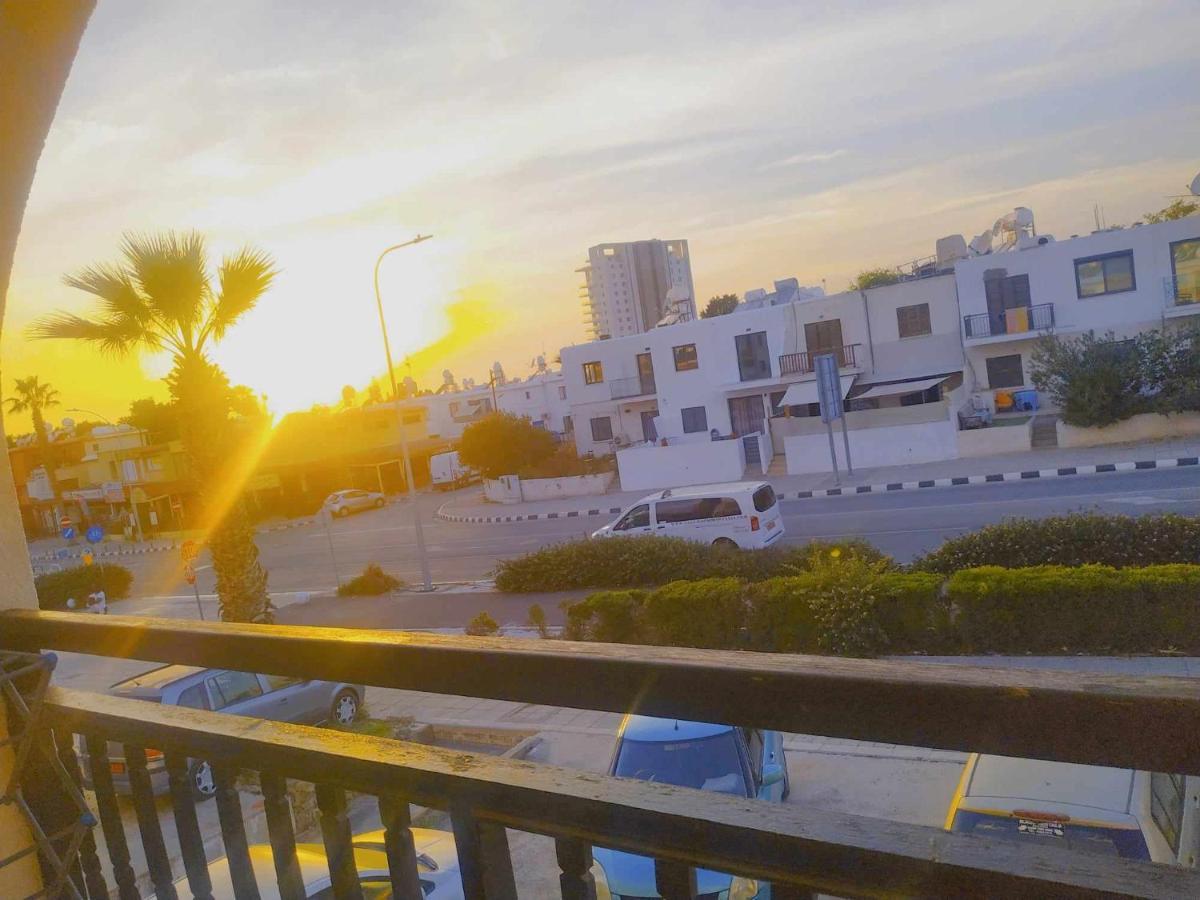 Kato Paphos Apt 400M To The Beach Bagian luar foto