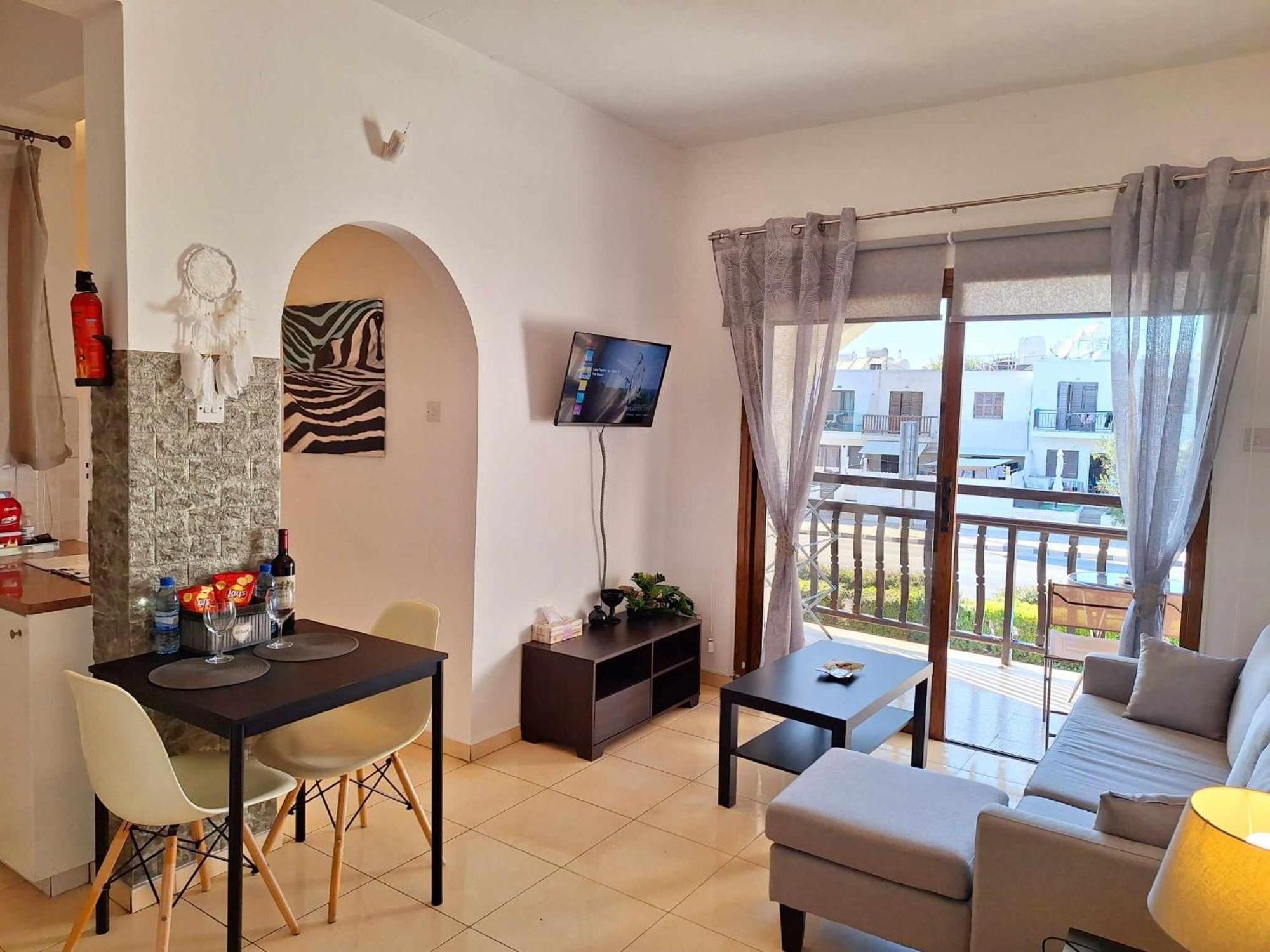 Kato Paphos Apt 400M To The Beach Bagian luar foto