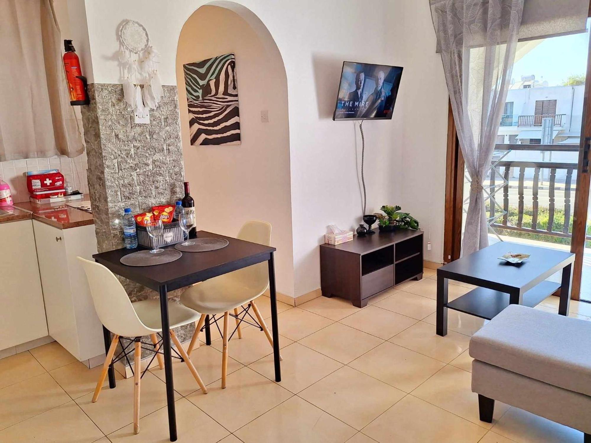 Kato Paphos Apt 400M To The Beach Bagian luar foto