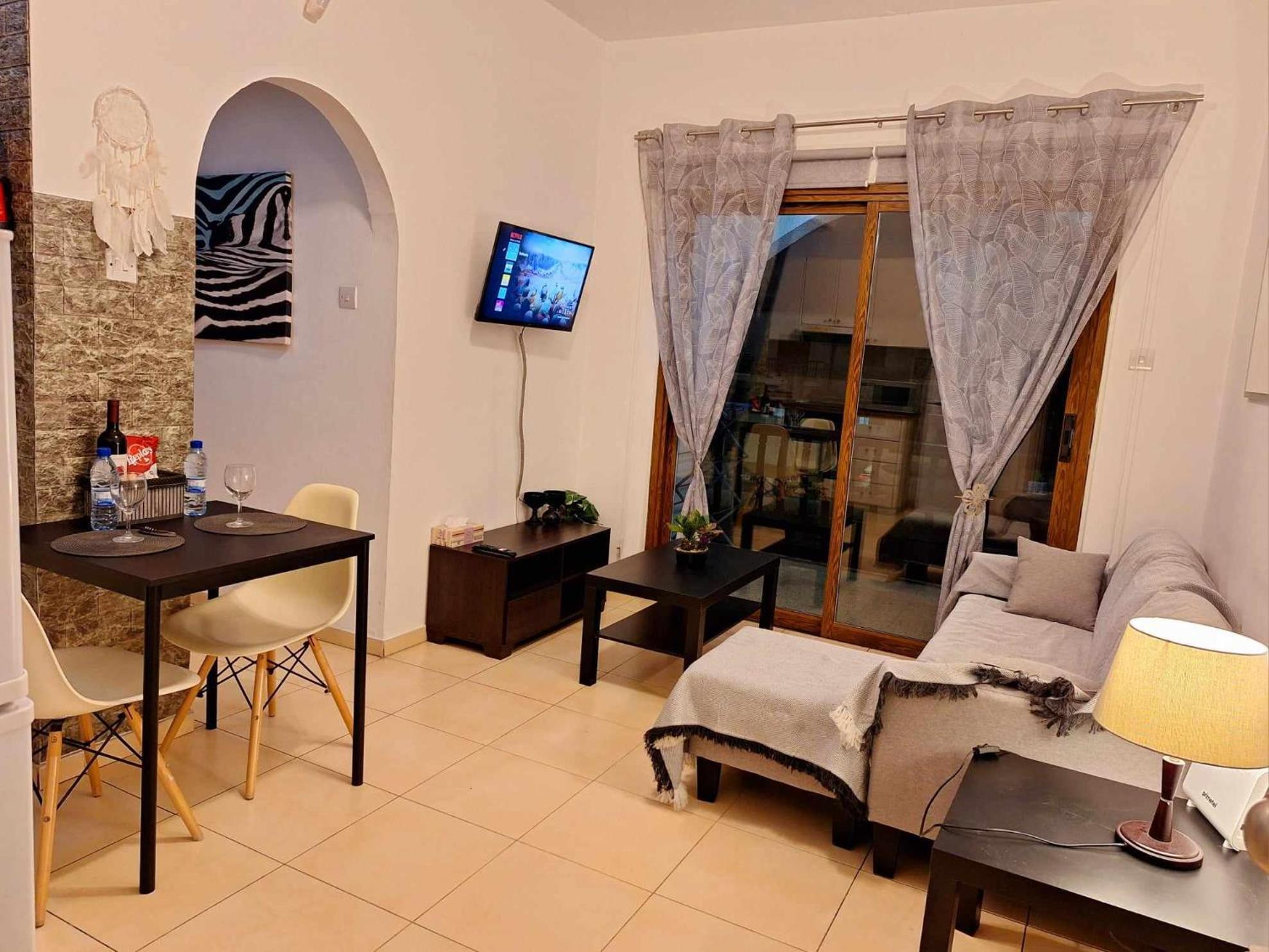 Kato Paphos Apt 400M To The Beach Bagian luar foto