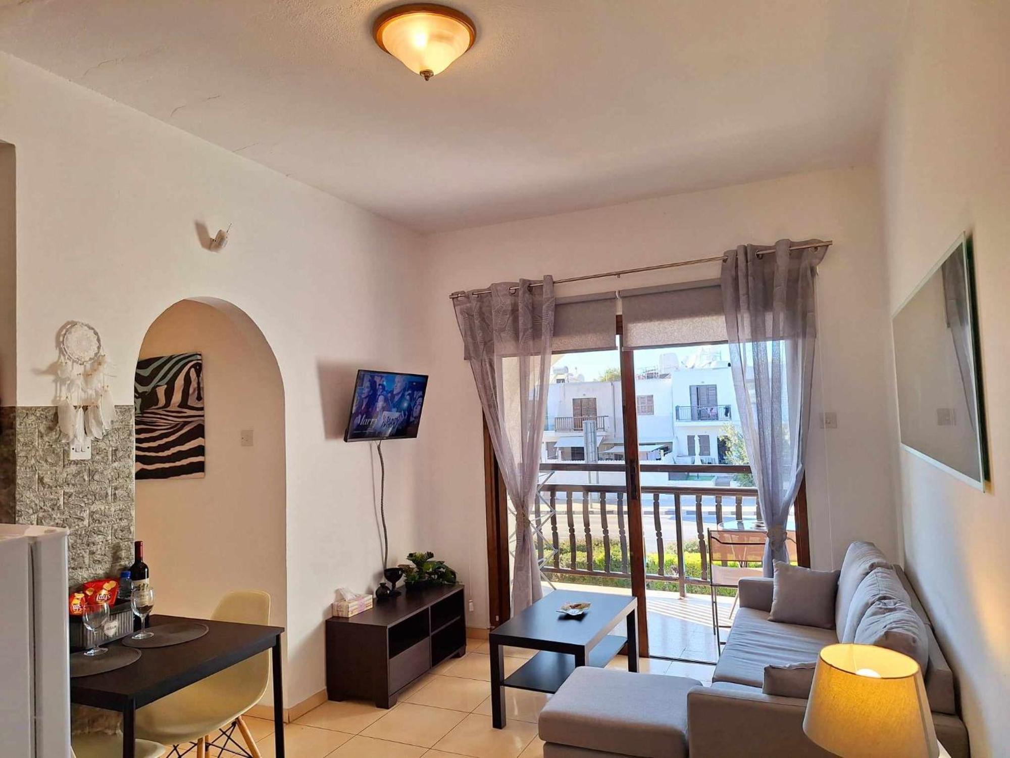Kato Paphos Apt 400M To The Beach Bagian luar foto